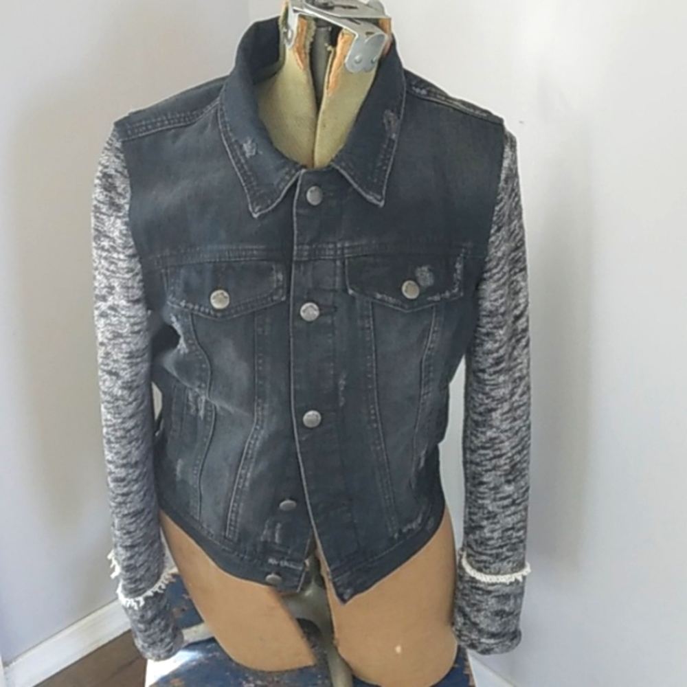 FREE PEOPLE DISTRESSED BLACK JEAN JACKET WOMANS SP